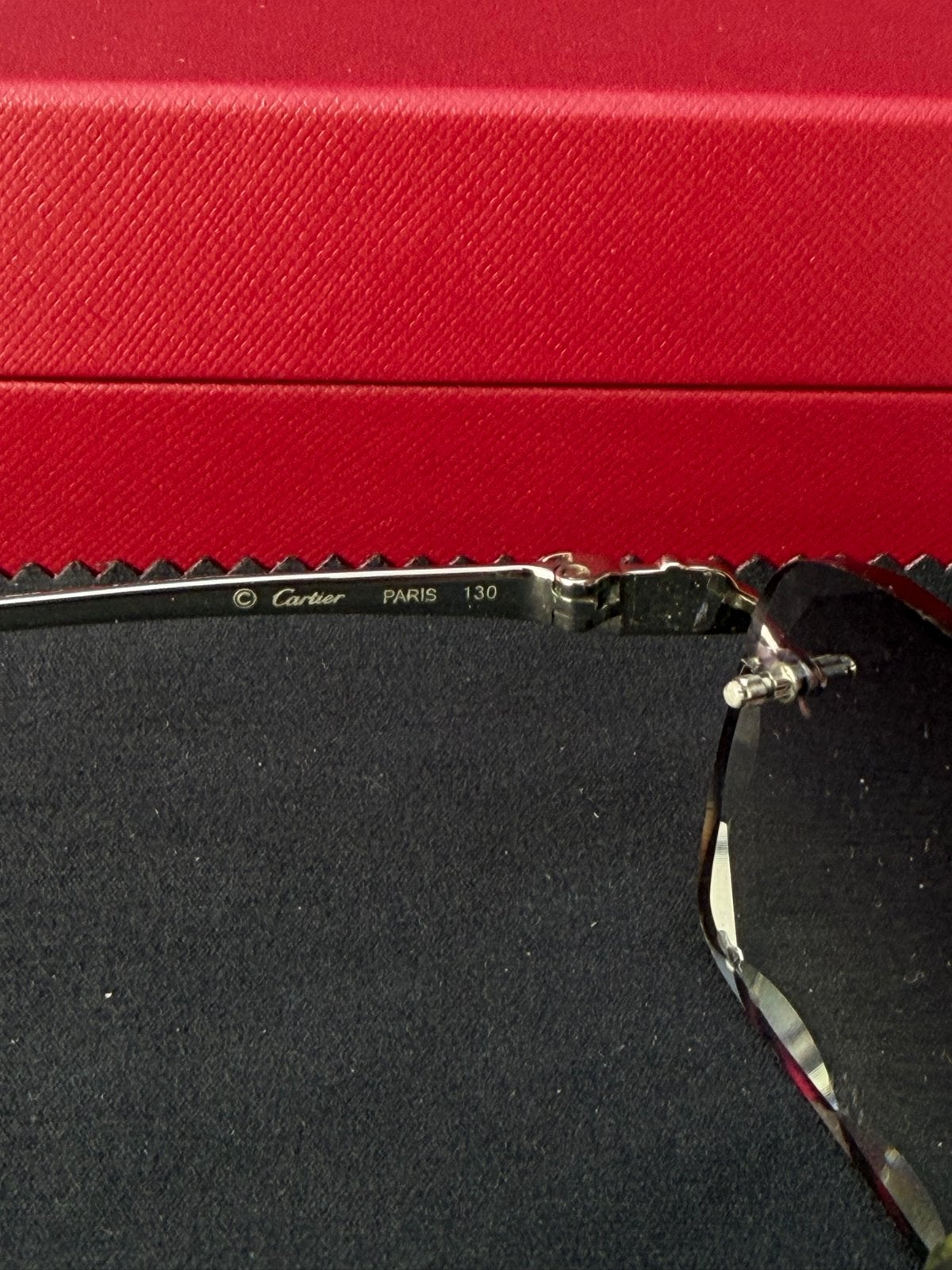 Cartier Zonnebril met Diamond Cut en alle toebehoren, Overige merken, Zonnebril, Zwart, Ophalen of Verzenden