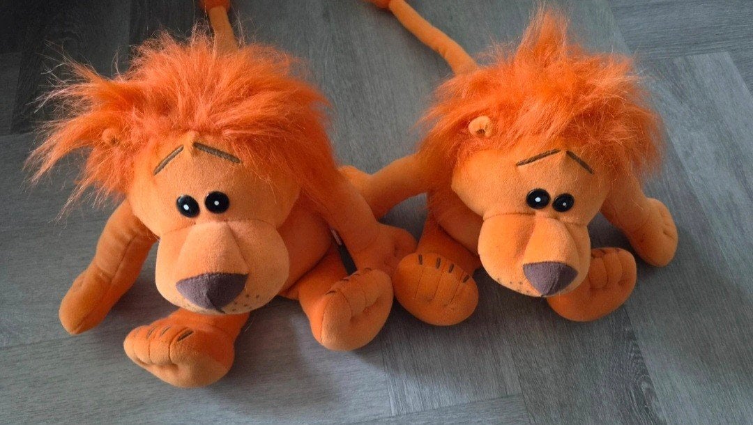 GRATIS! 2 ING spaarpot knuffels - brullende leeuwen, Verzamelen, Ophalen of Verzenden, Zo goed als nieuw, Steen, Aardewerk of Keramiek