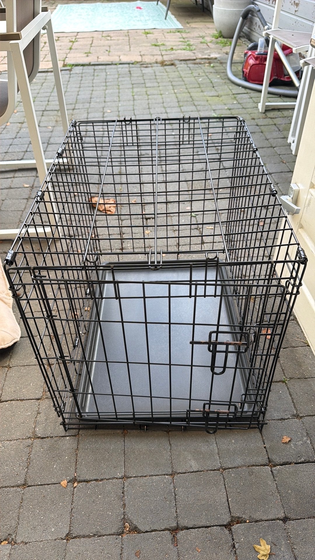 Honden bench met extra mat en mandje, Ophalen, Gebruikt