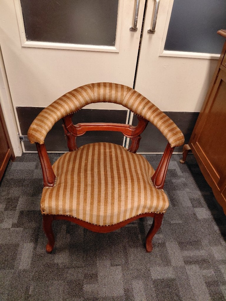 Biedermeier mahonie gebogen stoel, groen gestreepte velours., Antiek en Kunst, Ophalen