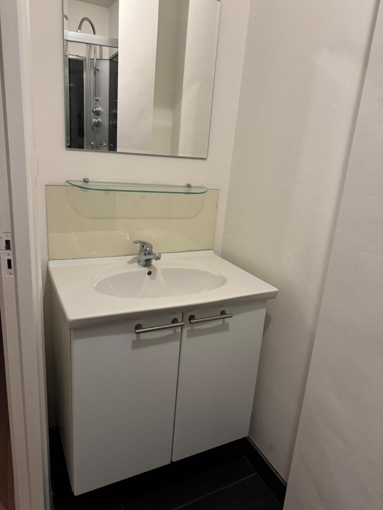 Wastafel met kastjes gratis afhalen, Huis en Inrichting, Badkamer | Badkamermeubels, Ophalen, Gebruikt, 50 tot 100 cm, Minder dan 100 cm