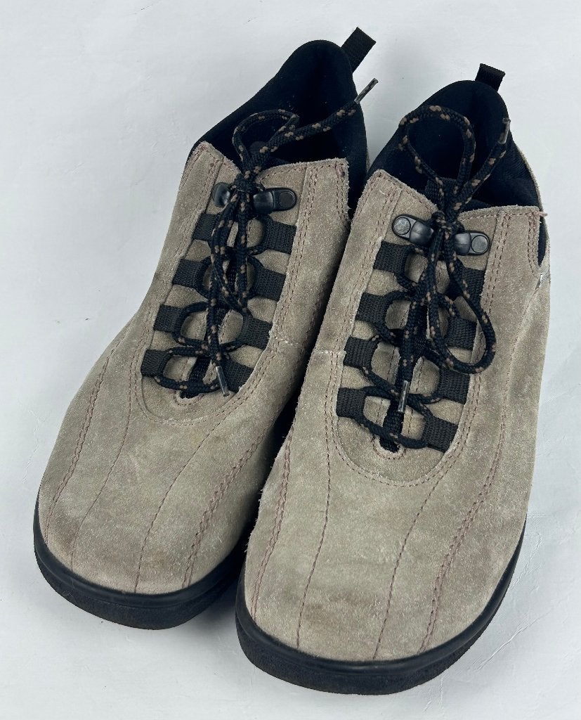 Schoenen merk Helvesko H maat 40, Helvesko, Ophalen of Verzenden, Sneakers of Gympen, Grijs