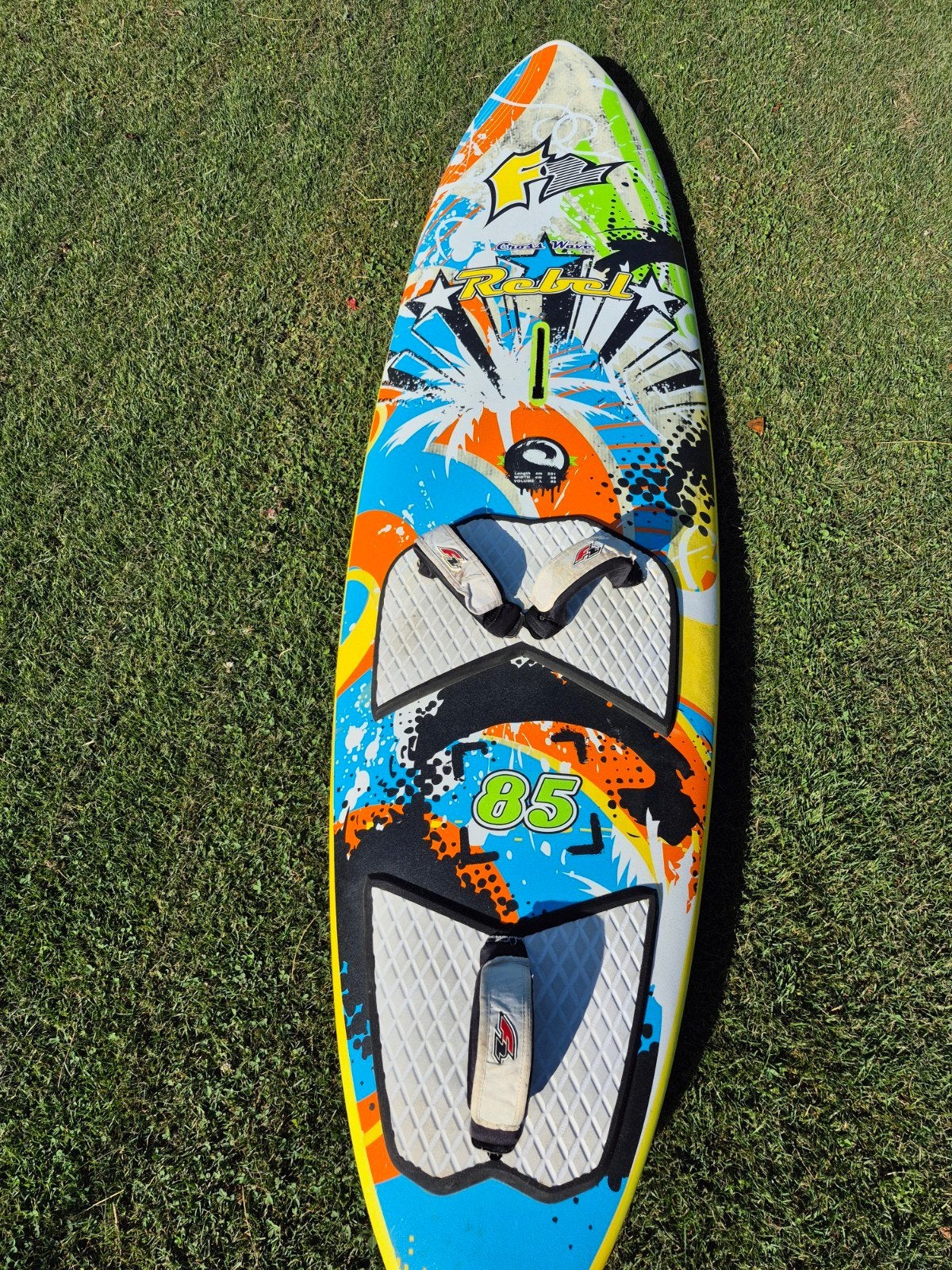 F2 Rebel 85 liter, Watersport en Boten, Windsurfen, Ophalen, Zo goed als nieuw, Plank
