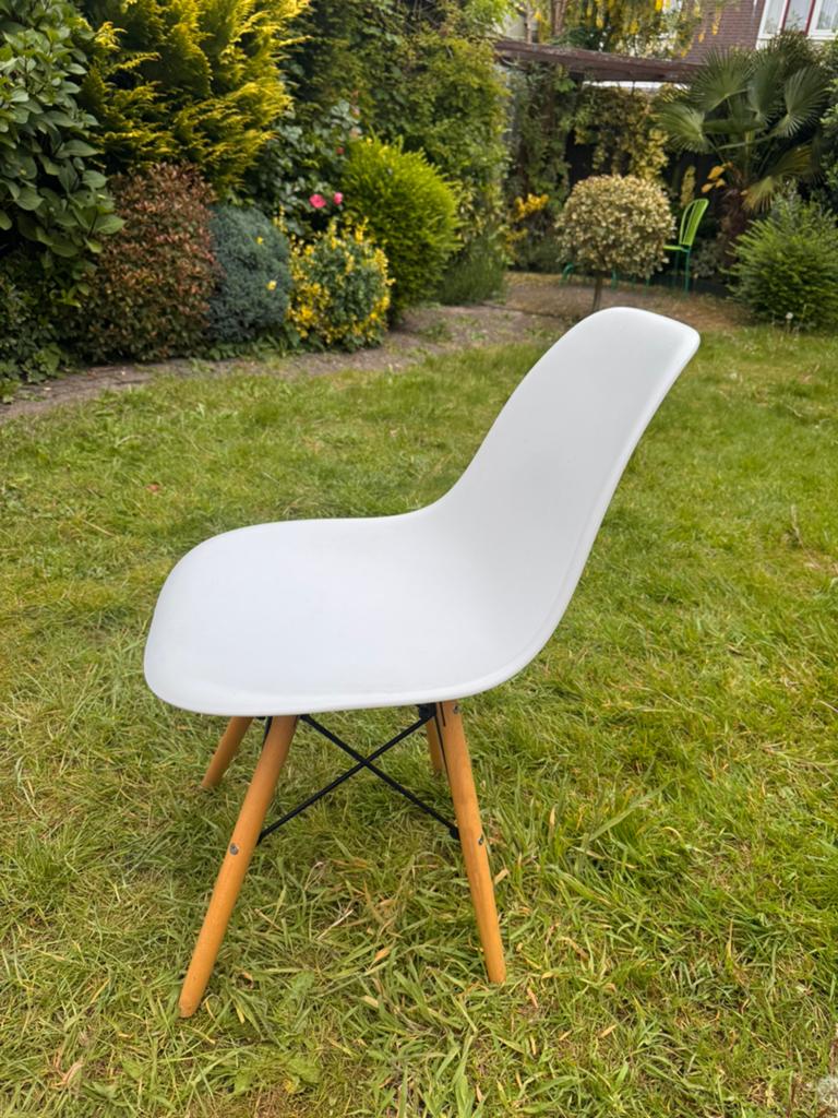 6 Scandinavische eetkamerstoelen van Jysk, Ophalen, Zo goed als nieuw, Wit, Vier