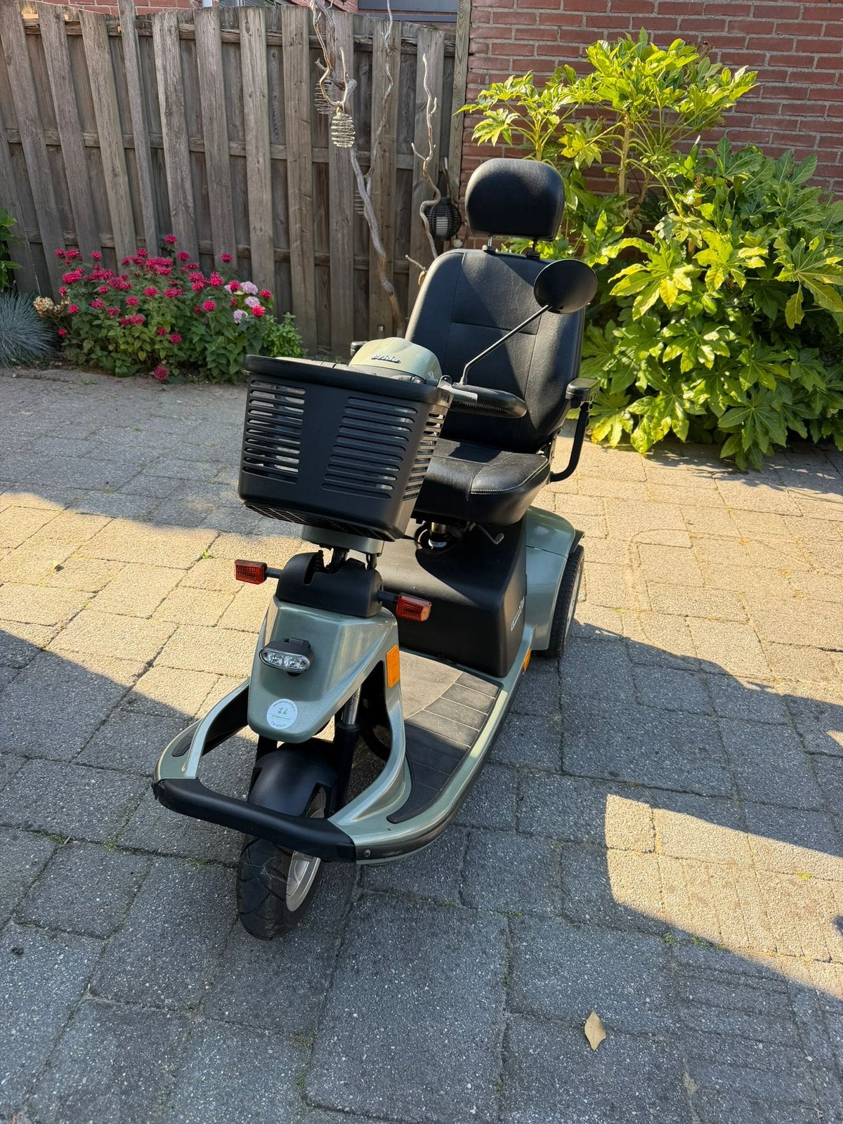 Scootmobiel pride, Diversen, Brommobielen en Scootmobielen, Ophalen, Pride, Zo goed als nieuw, 16 km/u of meer