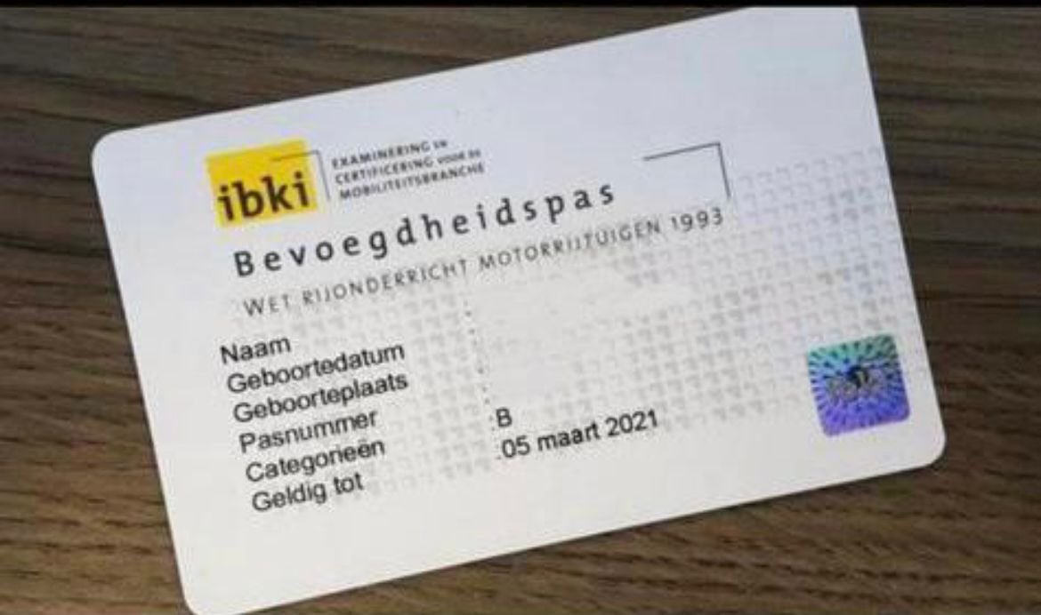 Rijinstructeur examenvragen 1A,2A en 2B + theorieboek, Ophalen, Alpha, Zo goed als nieuw