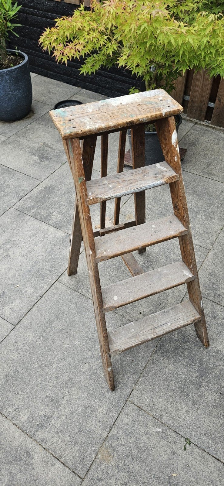 Oude houten trapje / krukje - decoratief, Ophalen