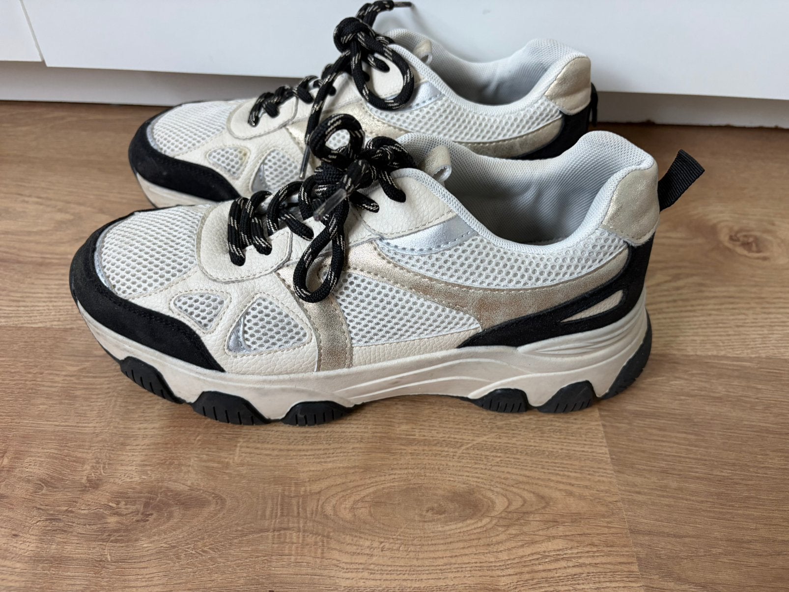 Sneakers shoeby 40, Ophalen of Verzenden, Zo goed als nieuw, Sneakers of Gympen