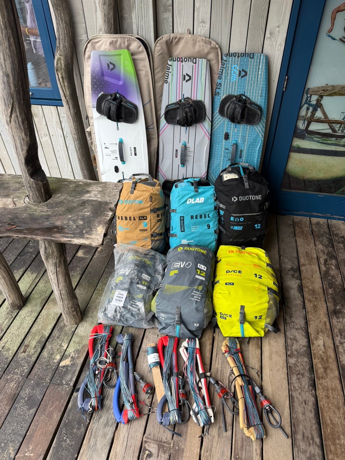 Duotone Kites, Boards, Barren - EVO, REBEL, DICE, NEO, Watersport en Boten, Kitesurfen, Ophalen, Kitesurf-set, Twintip, Zo goed als nieuw