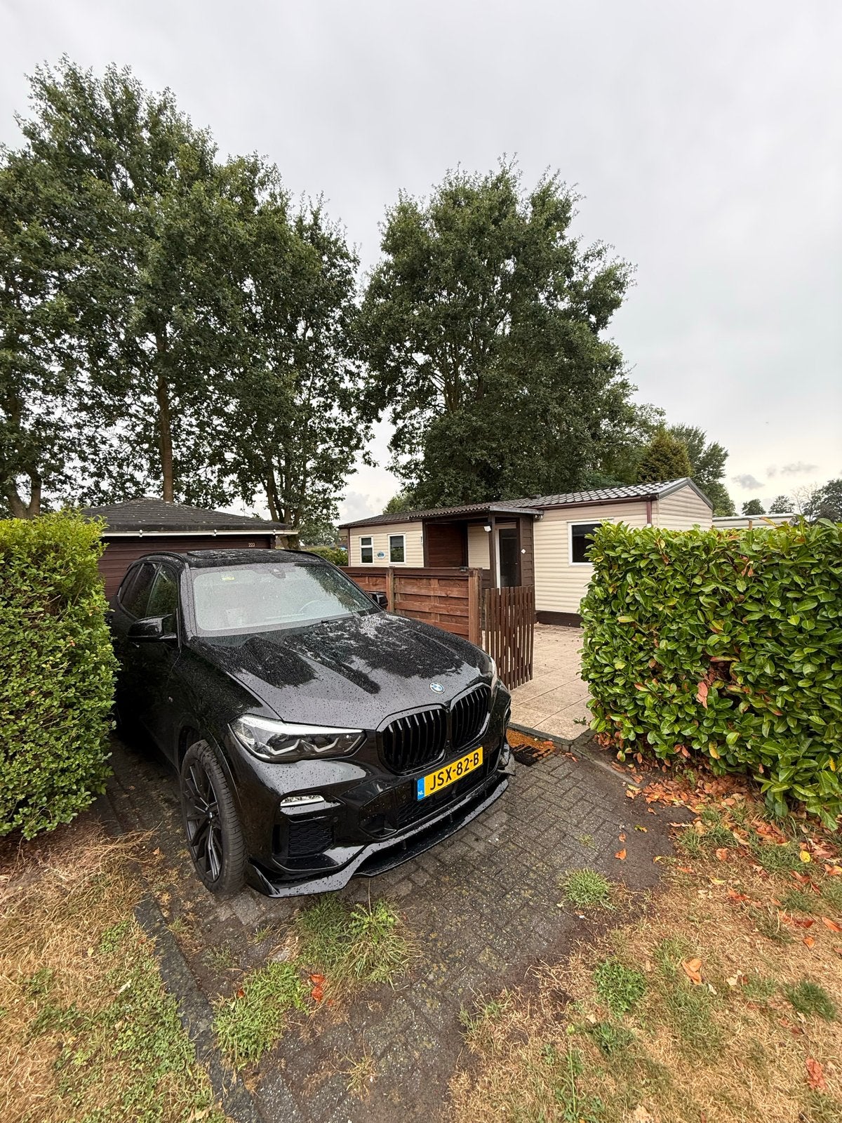 Modern chalet met privé oprit / stacaravan / woonwagen, Vast bed, Rondzit, Airco, Particulier