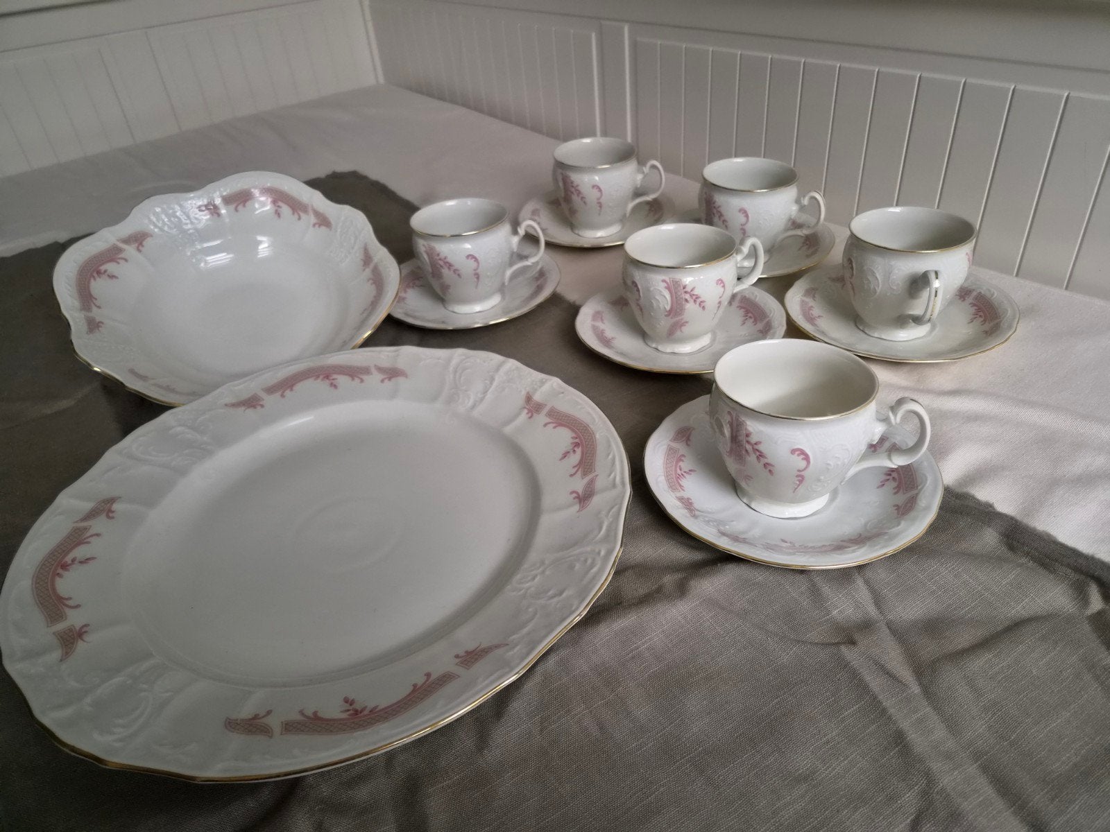 Bernadotte Porseleinen Servies - Roze met Goud, Ophalen of Verzenden