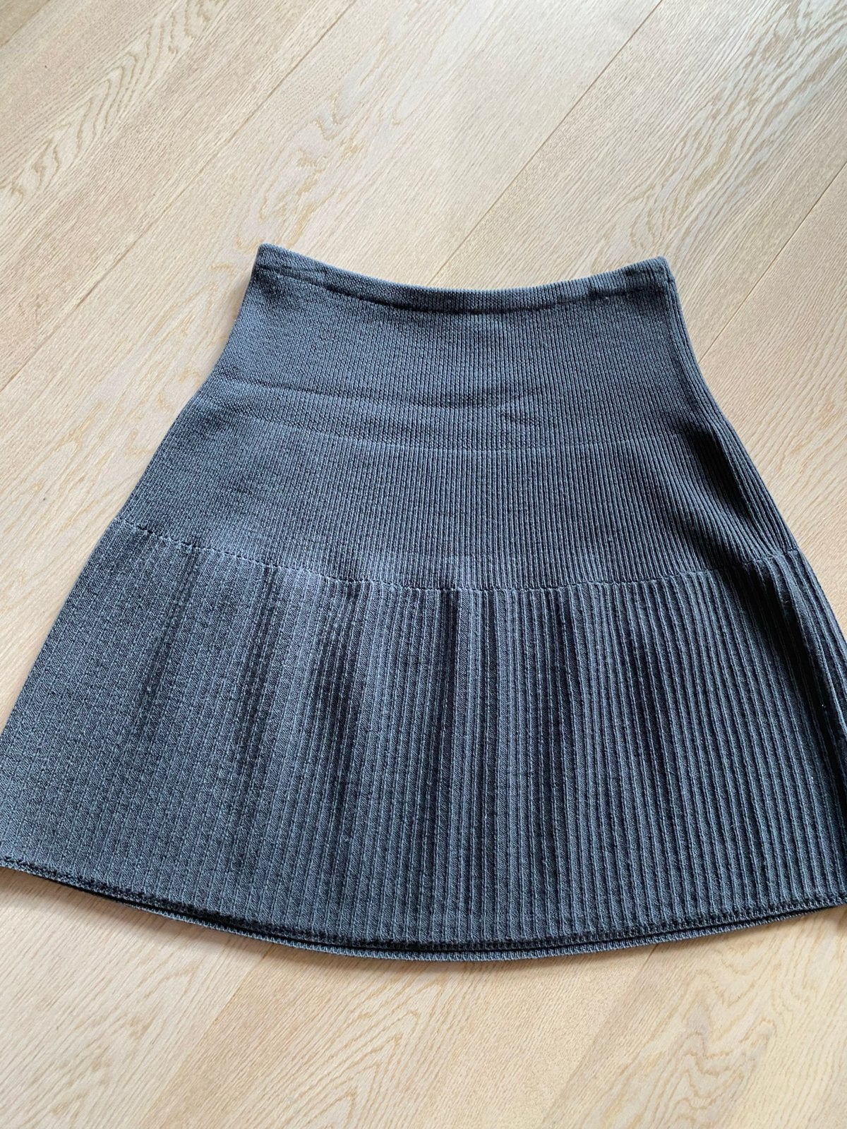 Noa Noa gebreide ribrok, donkergrijs, maat S, Kleding | Dames, Ophalen, Zo goed als nieuw, Maat 36 (S), Grijs