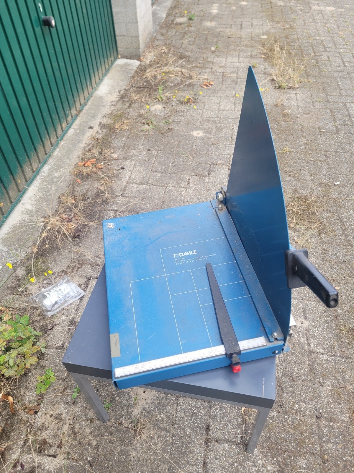 Dahle 548 Guillotine Papiersnijder, Ophalen