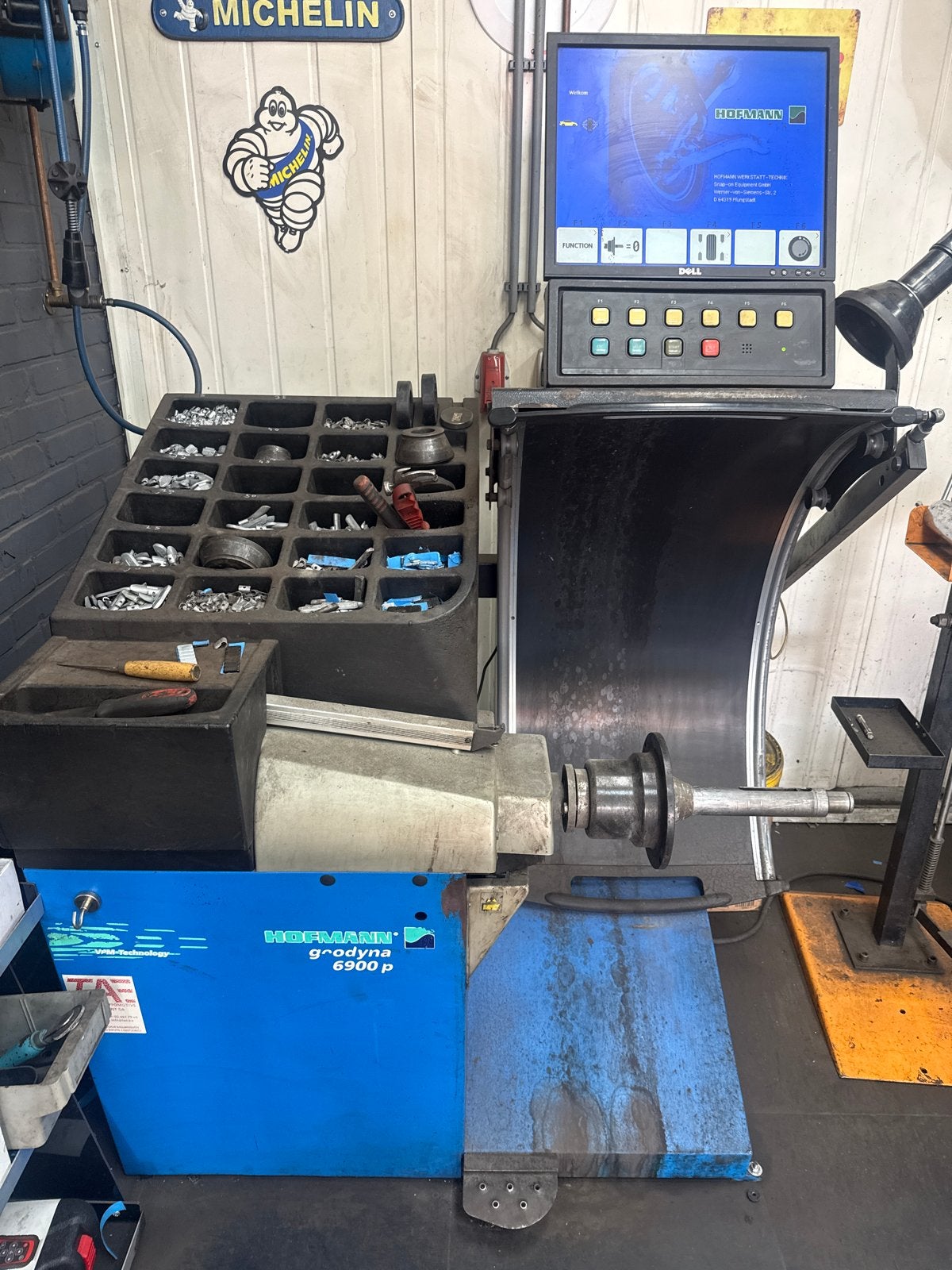 Hofmann Geodyna 6900P Bandenbalanceermachine, Auto diversen, Ophalen of Verzenden, Gebruikt