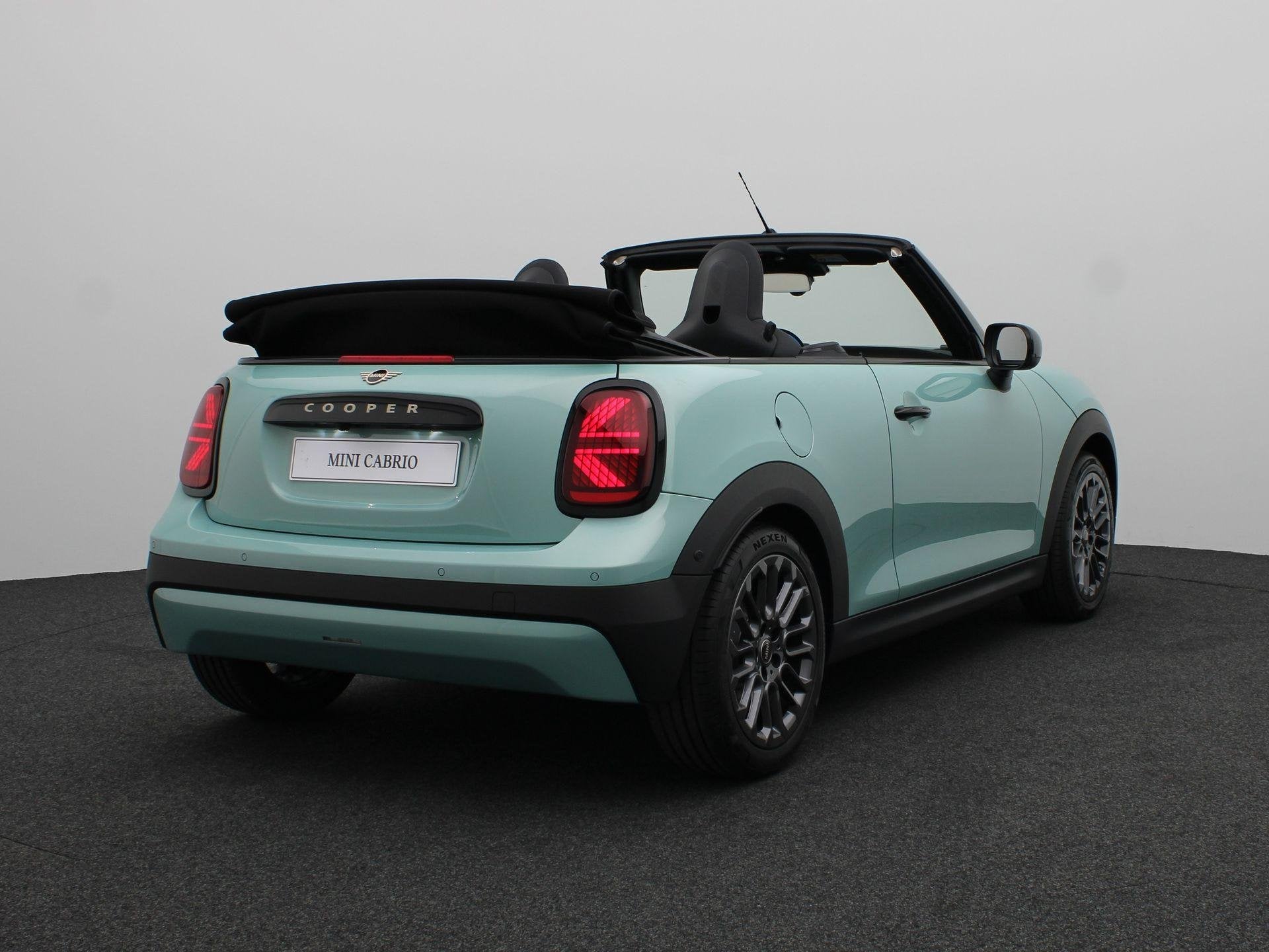 MINI Cabrio C | Favoured Uitvoering + Pakket S, Auto's, 1998 cc, Cabriolet, 4 stoelen, 163 pk