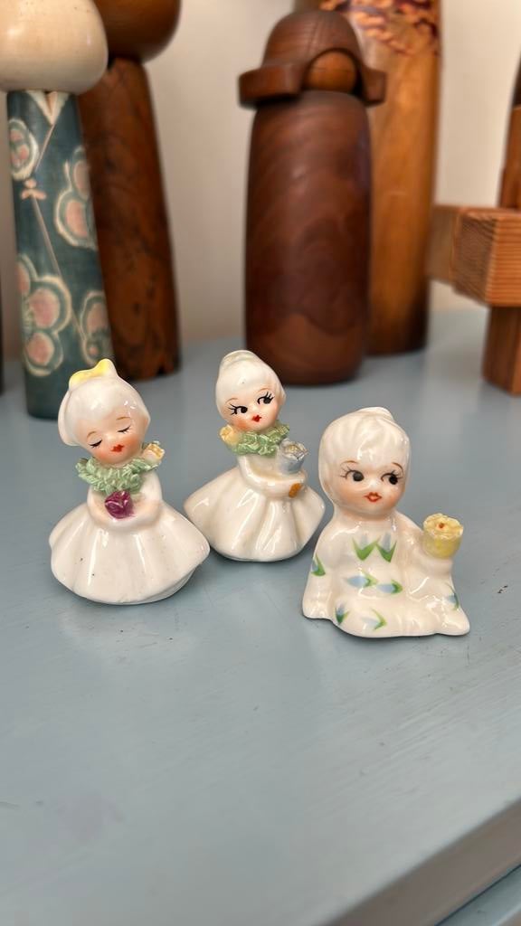 3 vintage Napco beeldjes popjes baby’s porselein, Ophalen of Verzenden, Gebruikt, Mens