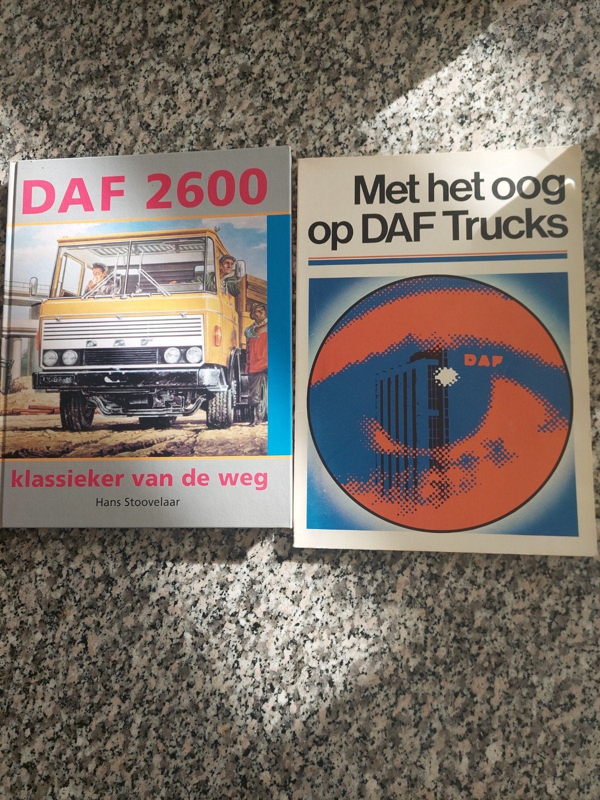 H. Stoovelaar - DAF 2600 & met het oog op daf trucks, Boeken, Ophalen of Verzenden, Overige merken, H. Stoovelaar, Zo goed als nieuw