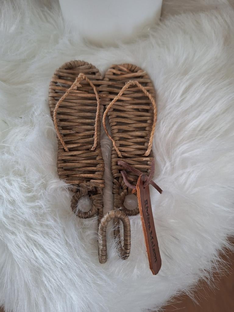 Riviera Maison Rattan Flip Flop Haak, Huis en Inrichting, Woonaccessoires | Overige, Ophalen of Verzenden, Natuurlijk materiaal