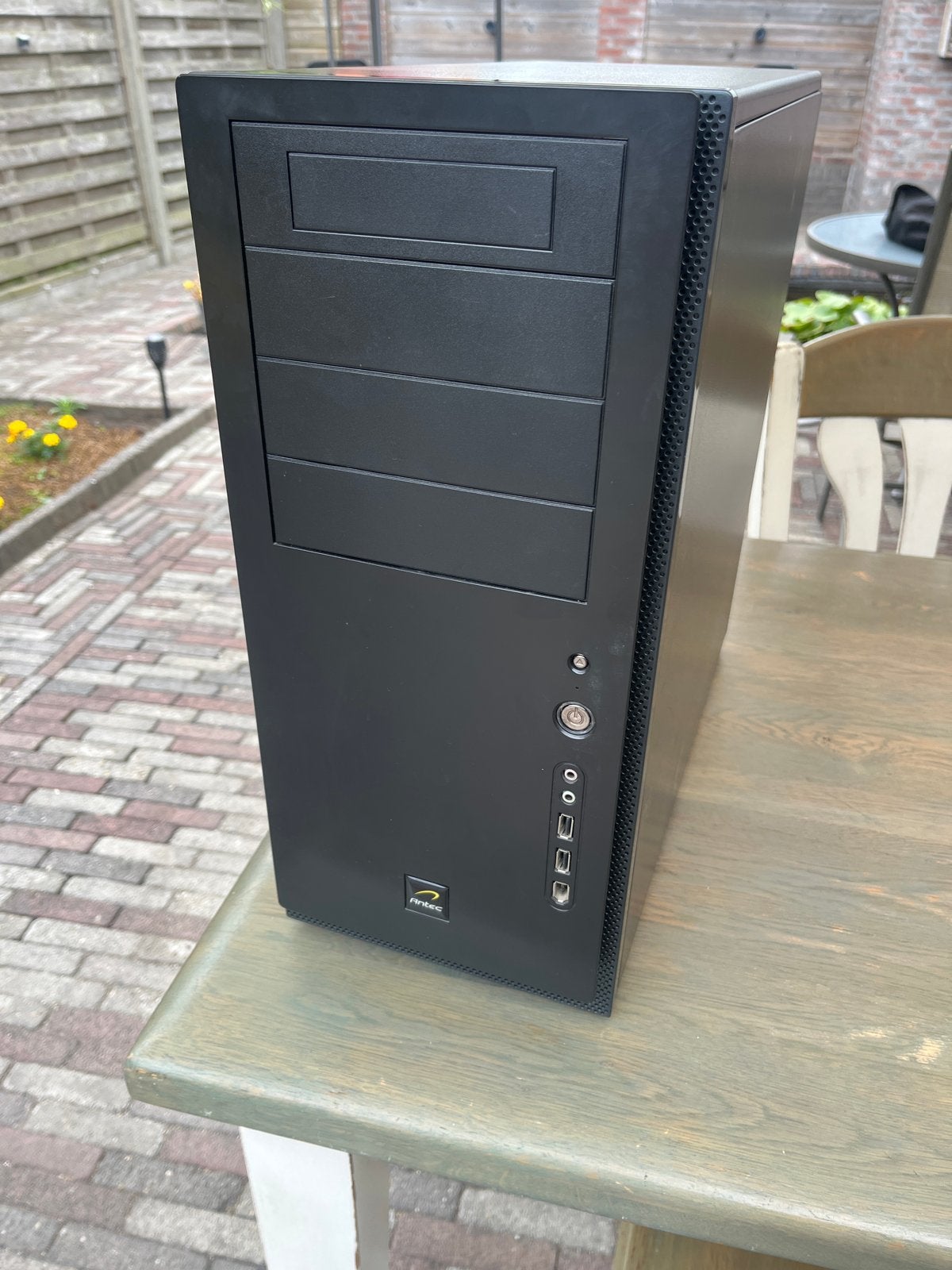 Antec PC-behuizing - Zwart, Computers en Software, Computerbehuizingen, Verzenden, Gebruikt