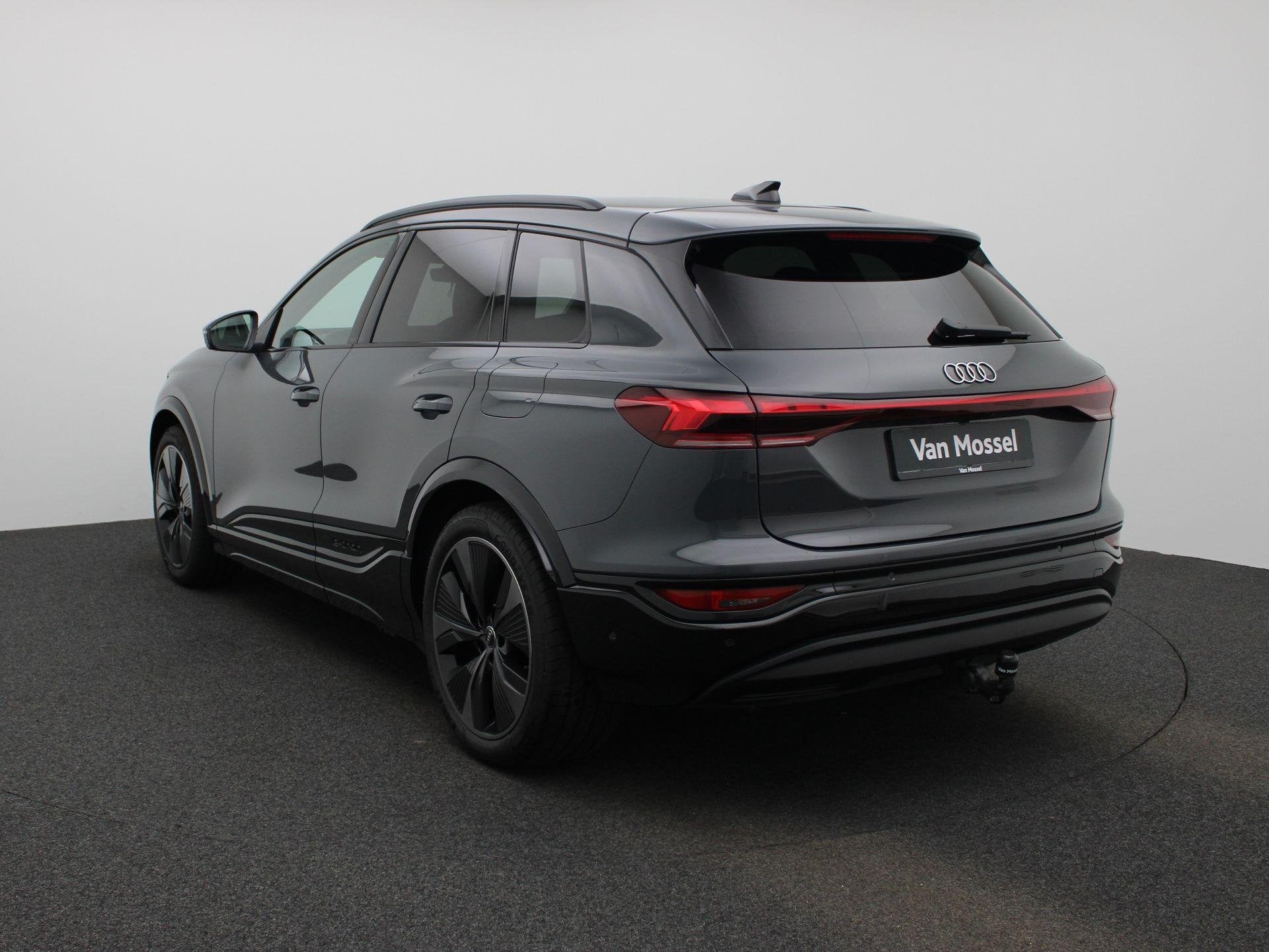 Audi Q6 e-tron edition 83 kWh 252 PK | Elektrische Stoelen |, Auto's, Automaat, 12 maanden, Gebruikt, 2100 kg