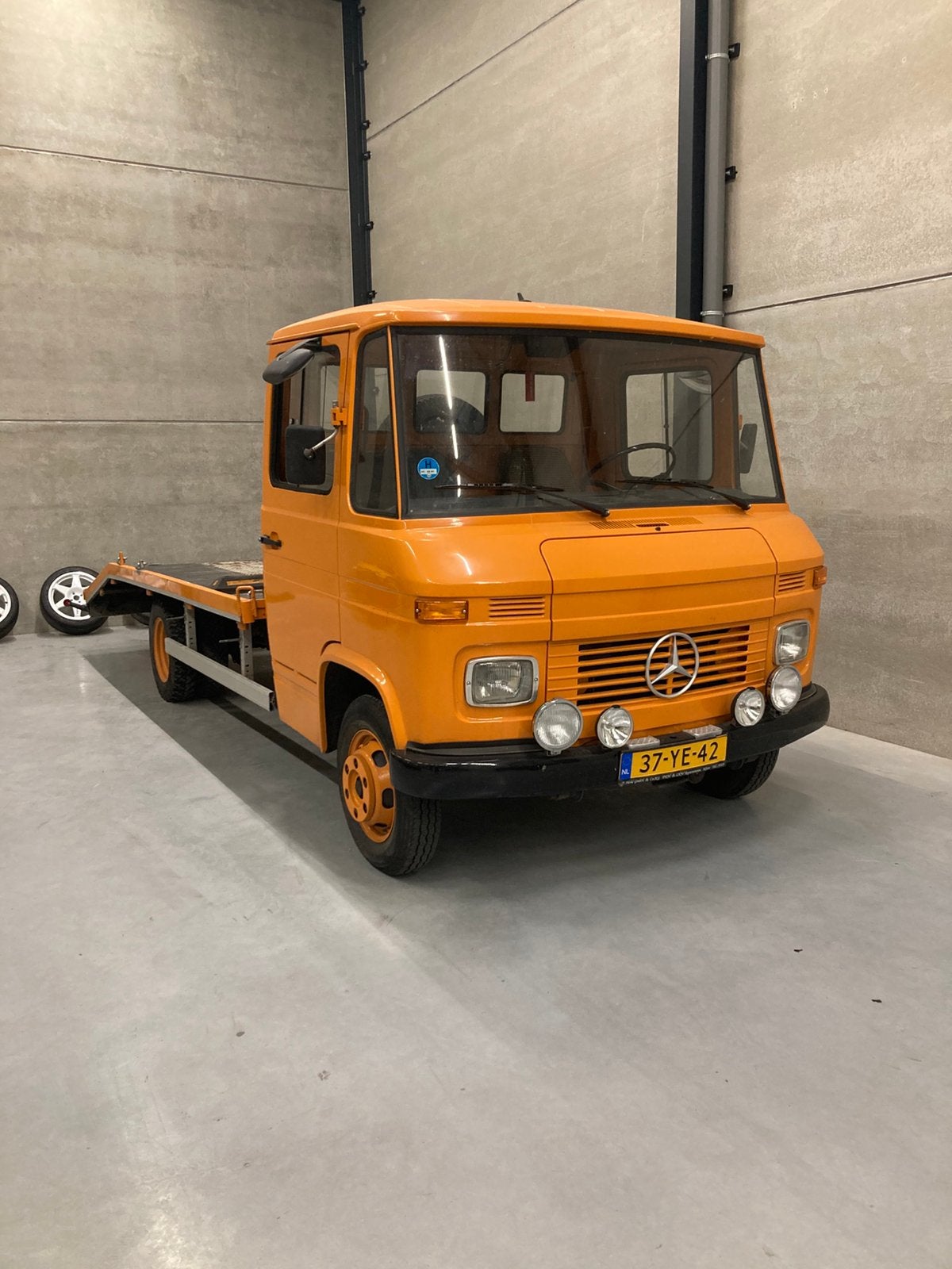 Mercedes oprijwagen 1974 WB & Apk vrij rijbewijs B., 13 km/l, Achterwielaandrijving, 2400 kg, Particulier