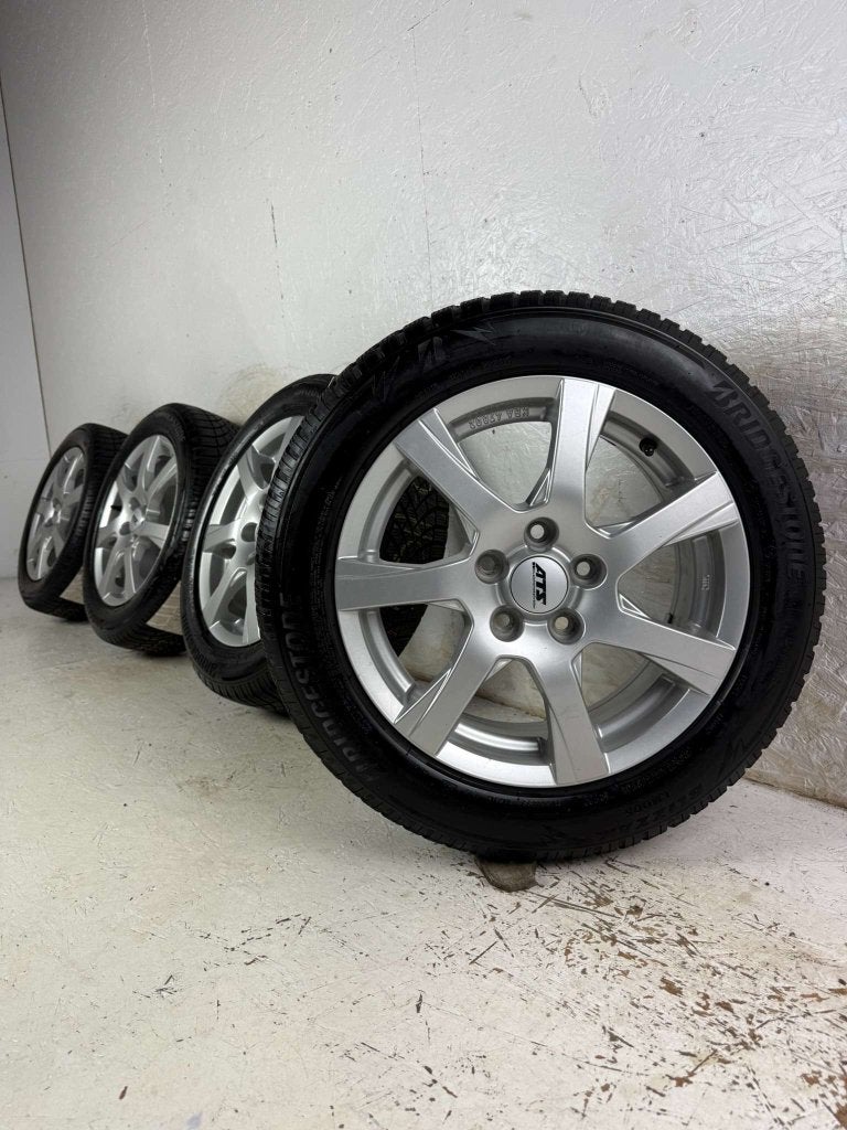 Volkswagen Golf Caddy Seat Leon velgen 16" 5x112 winterset, Auto-onderdelen, Banden en Velgen, Niet ingevuld, Gebruikt, 16 inch
