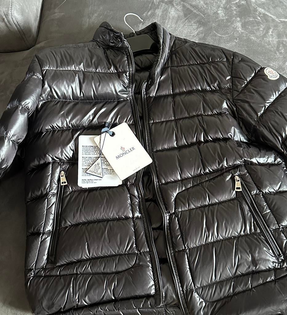 Moncler Acorus Jas Maat 1/2 (S) - Zo goed als nieuw, Kleding | Heren, Ophalen of Verzenden, Zo goed als nieuw, Maat 46 (S) of kleiner