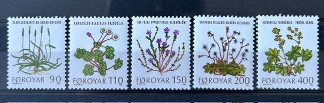 2 series zegels met bloemen  FAERÖER,  postfris, Ophalen of Verzenden, Postfris, Dier of Natuur