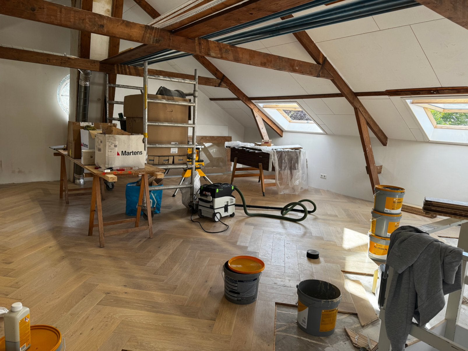 Visgraat eiken - grade A - ruim 70m2, 50 tot 150 cm, Zo goed als nieuw, 10 m² of meer, 10 tot 30 cm