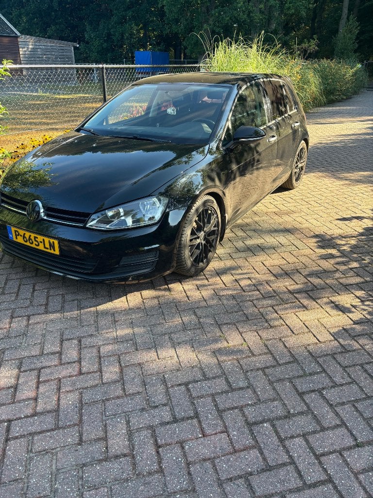 Volkswagen Golf 1.2 TSI 63KW 5D 2015 Zwart, Auto's, Volkswagen, Voorwielaandrijving, Stof, 4 cilinders, 610 kg