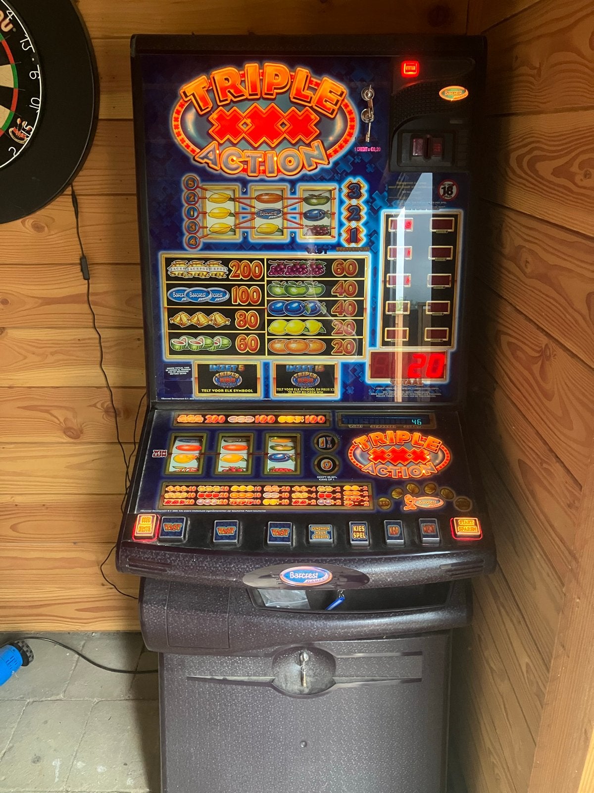 Triple XXX Action fruitautomaat, Euro, Ophalen, Gebruikt, Met sleutels