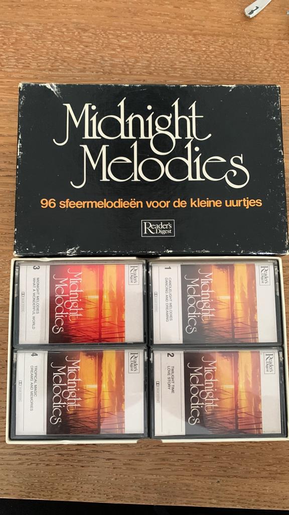 Casette set Midnight Melodies, Cd's en Dvd's, Cassettebandjes, Ophalen of Verzenden, Zo goed als nieuw, Overige genres, 2 t/m 25 bandjes