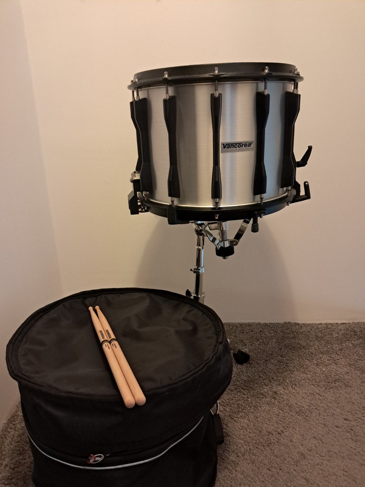 Snare drum (Vancore) met Standaard , en Hoes, Muziek en Instrumenten, Ophalen of Verzenden, Zo goed als nieuw, Trommel