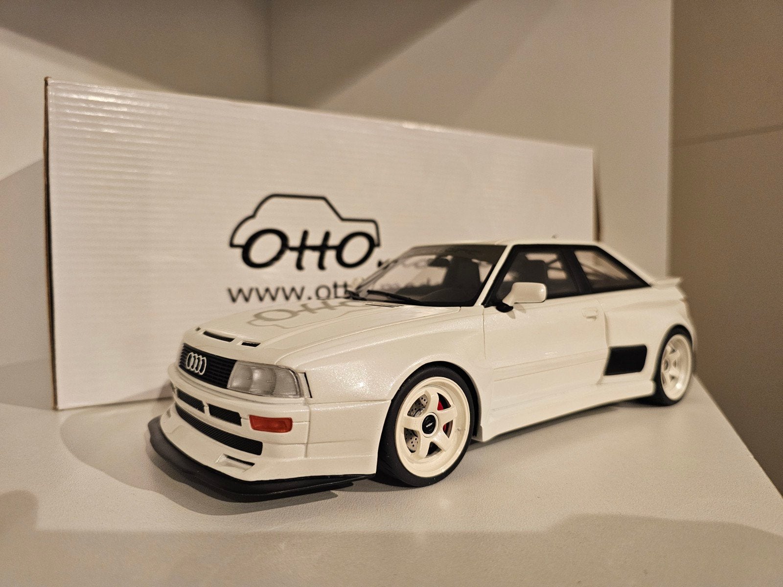 OTTOMOBILE OT913 AUDI 80 PRIOR DESIGN WIT 1:18, Ophalen of Verzenden, Zo goed als nieuw, Auto, OttOMobile