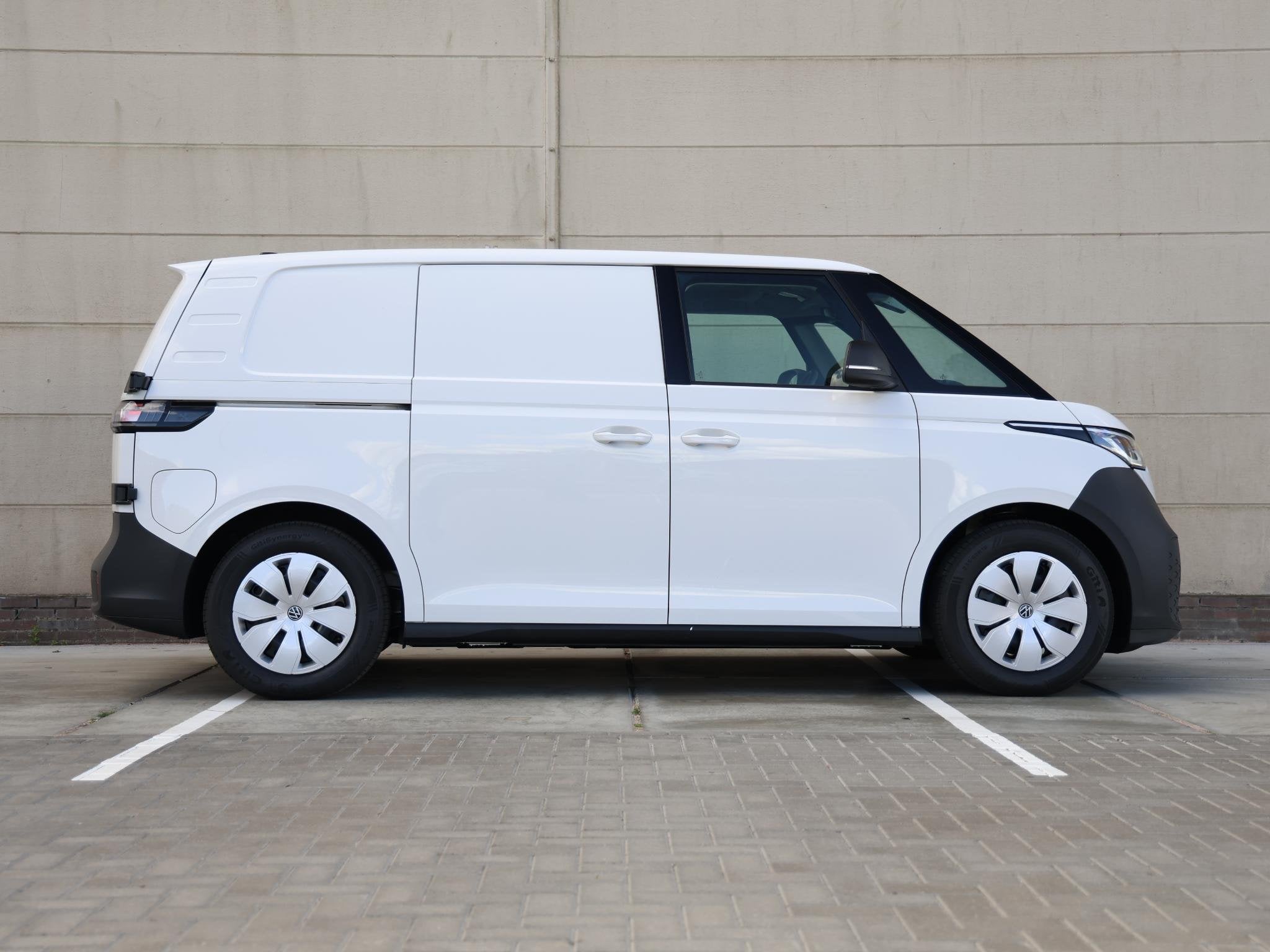 Volkswagen ID. Buzz Cargo Economy Limited Edition Elektromot, Auto's, Automaat, Zwart, Volkswagen, Multifunctioneel stuurwiel