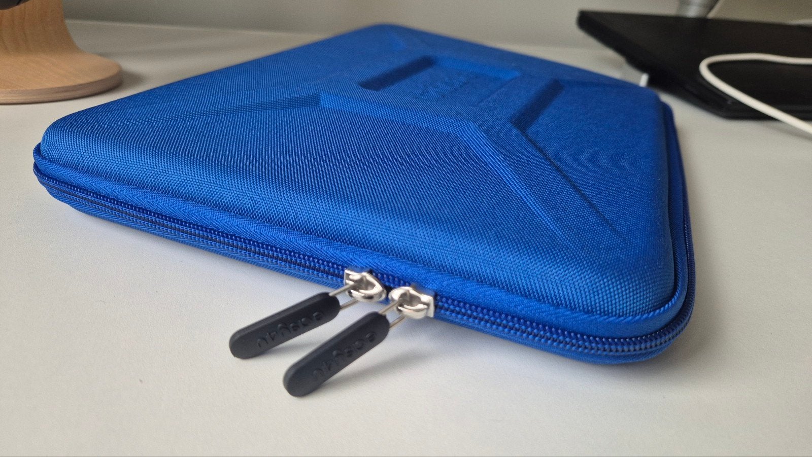 Laptophoes 14 inch - Nieuw, Computers en Software, Laptophoezen, Ophalen, 14 inch, Zo goed als nieuw