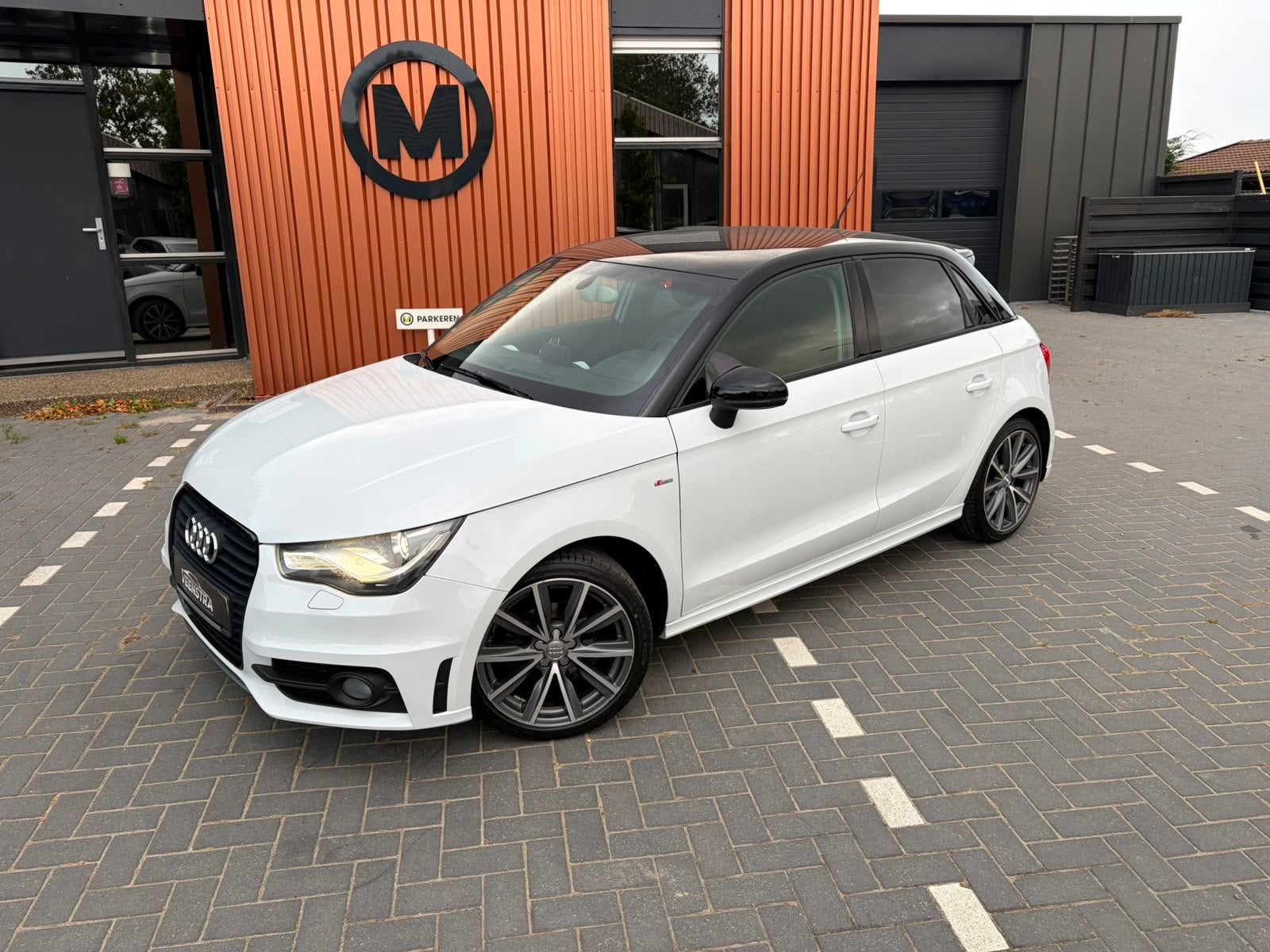 Audi A1 Sportback 1.2 TFSI S-Line Stoelverw/PDC/Clima, Auto's, Voorwielaandrijving, Euro 5, 4 cilinders, 4 stoelen