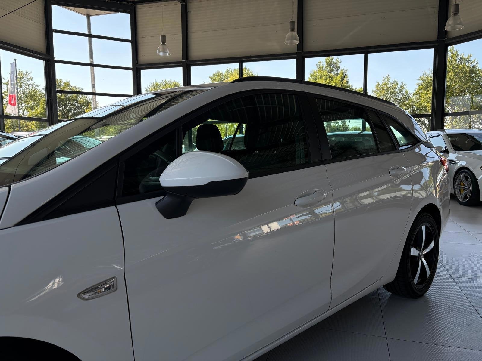 Opel Astra Sports Tourer 1.2 Edition | Camera| Airco | Cruis, Auto's, Opel, Voorwielaandrijving, Gebruikt, Euro 6, 1199 cc