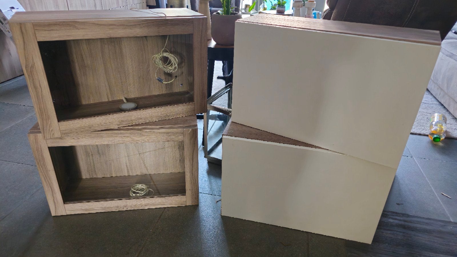 Ikea Besta kast walnoot/wit met verlichting (zonder driver), Ophalen, Gebruikt