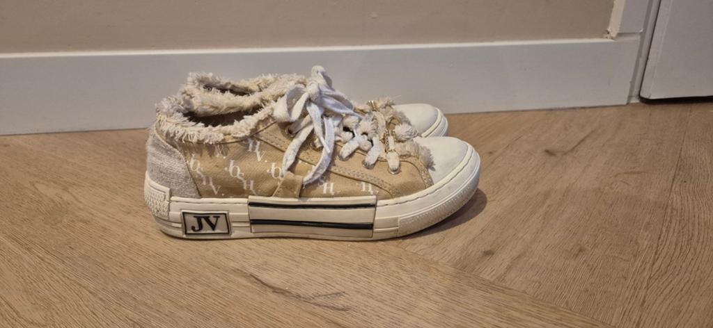 Josh V sneakers maat 40 (valt als 39), Beige, JV, Ophalen of Verzenden, Sneakers of Gympen