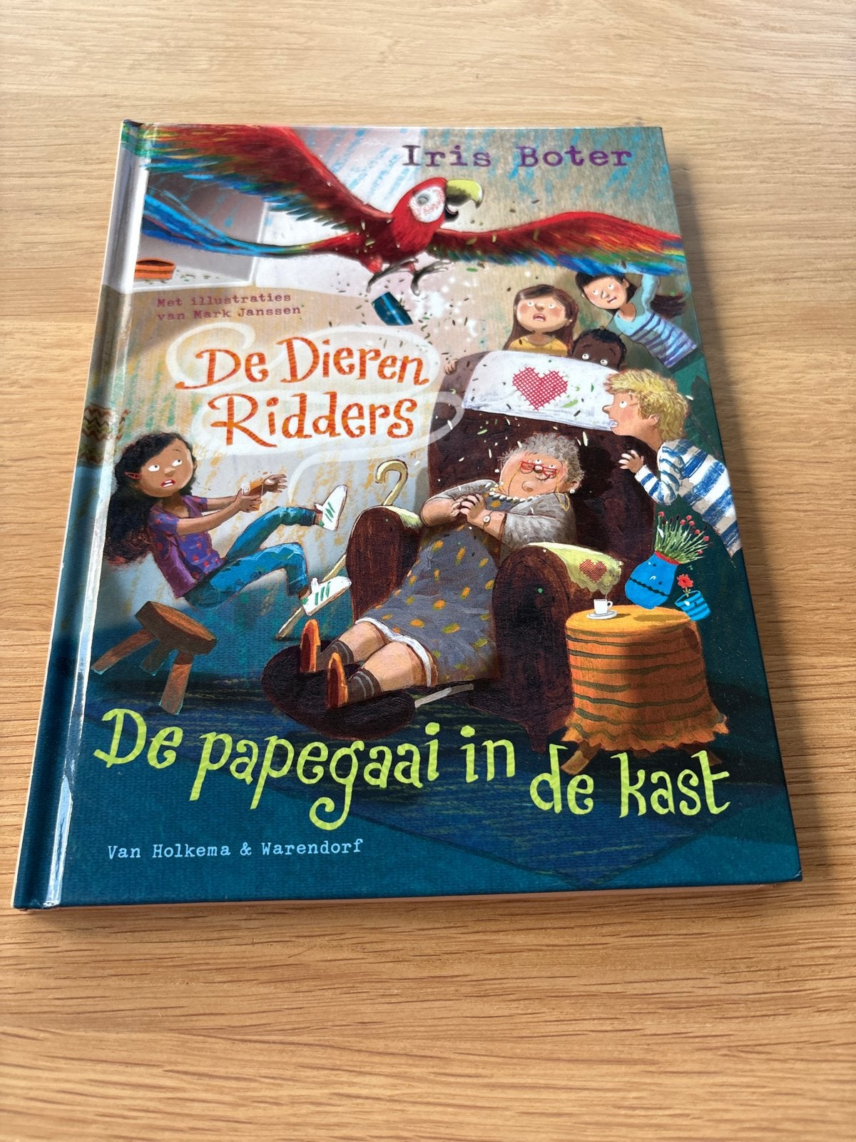 De Dieren Ridders: De papegaai in de kast - Iris Boter, Ophalen, Zo goed als nieuw, Fictie algemeen
