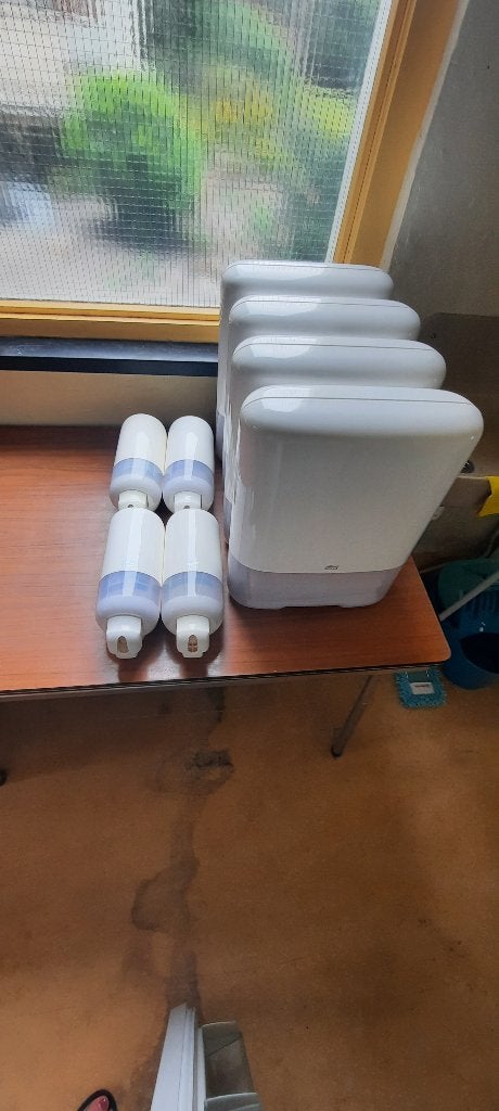 tork papier en zeep dispensers, Ophalen, Zo goed als nieuw, Overige typen