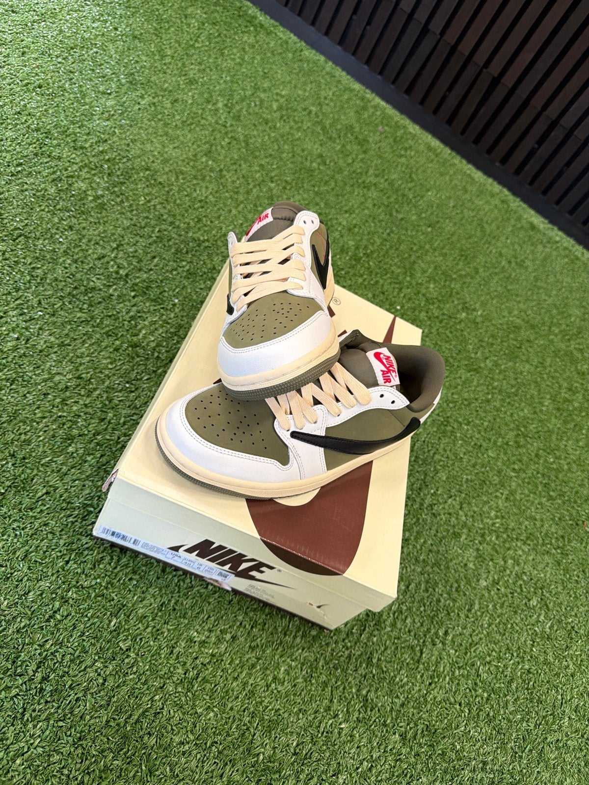 Nike Air Jordan 1 Low Travis Scott Reverse Mocha, Ophalen of Verzenden, Nieuw, Overige kleuren, Sneakers of Gympen