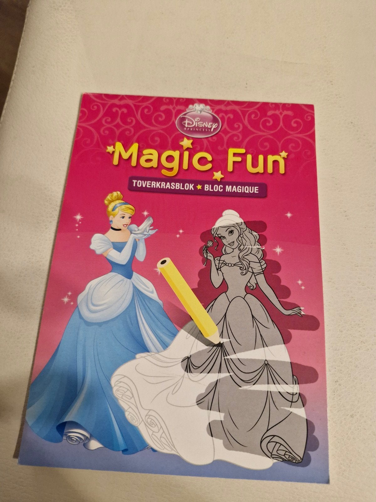 Disney Kleur- en Stickerboeken: Mickey, W. de Poeh, Prinsses, Ophalen of Verzenden, Zo goed als nieuw, Knutselen