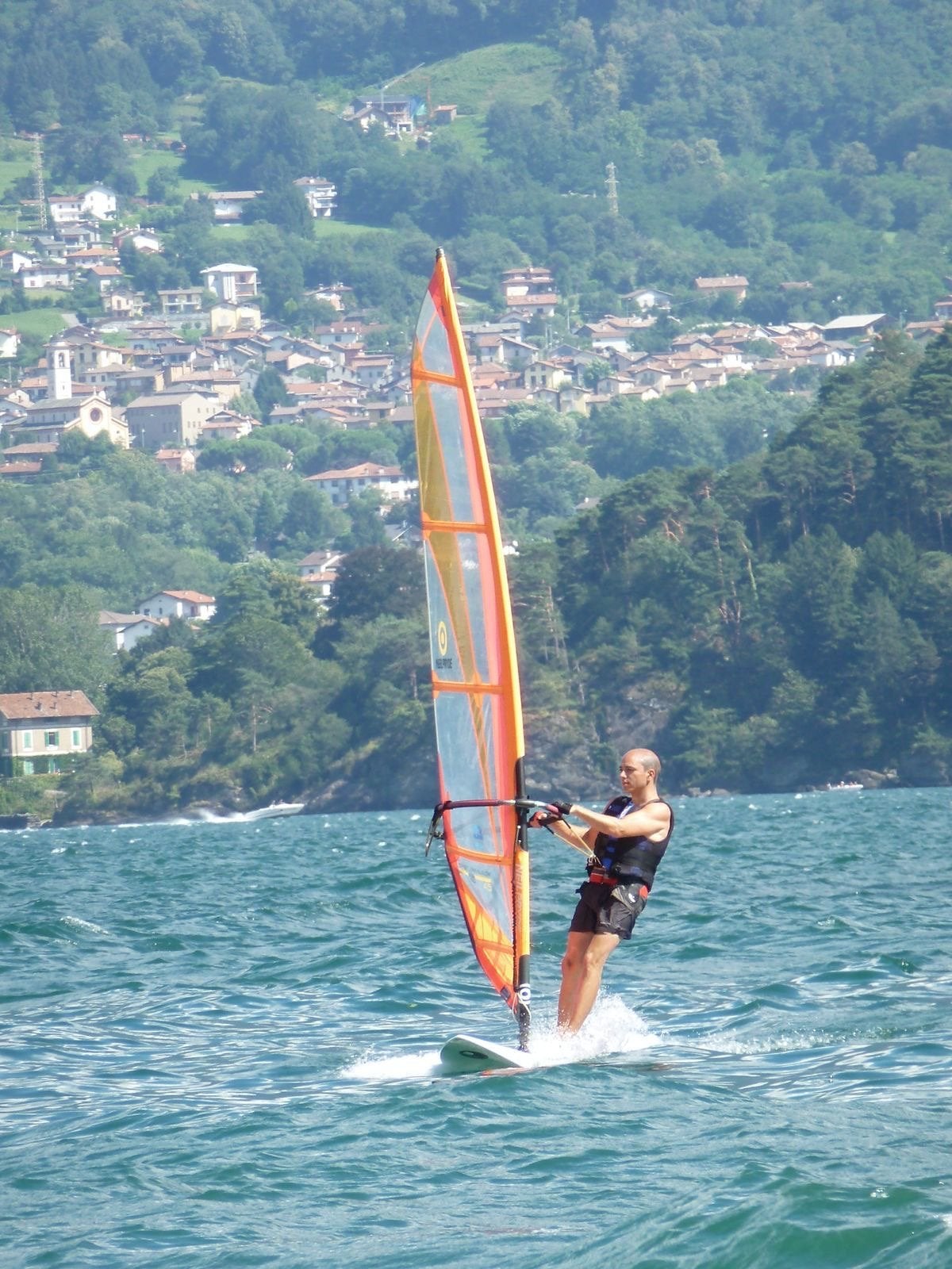 Diverse surfspullen: wetsuits, zwemvesten, vinnen en meer, Watersport en Boten, Windsurfen, Gebruikt, Overige typen, Met vin(nen)