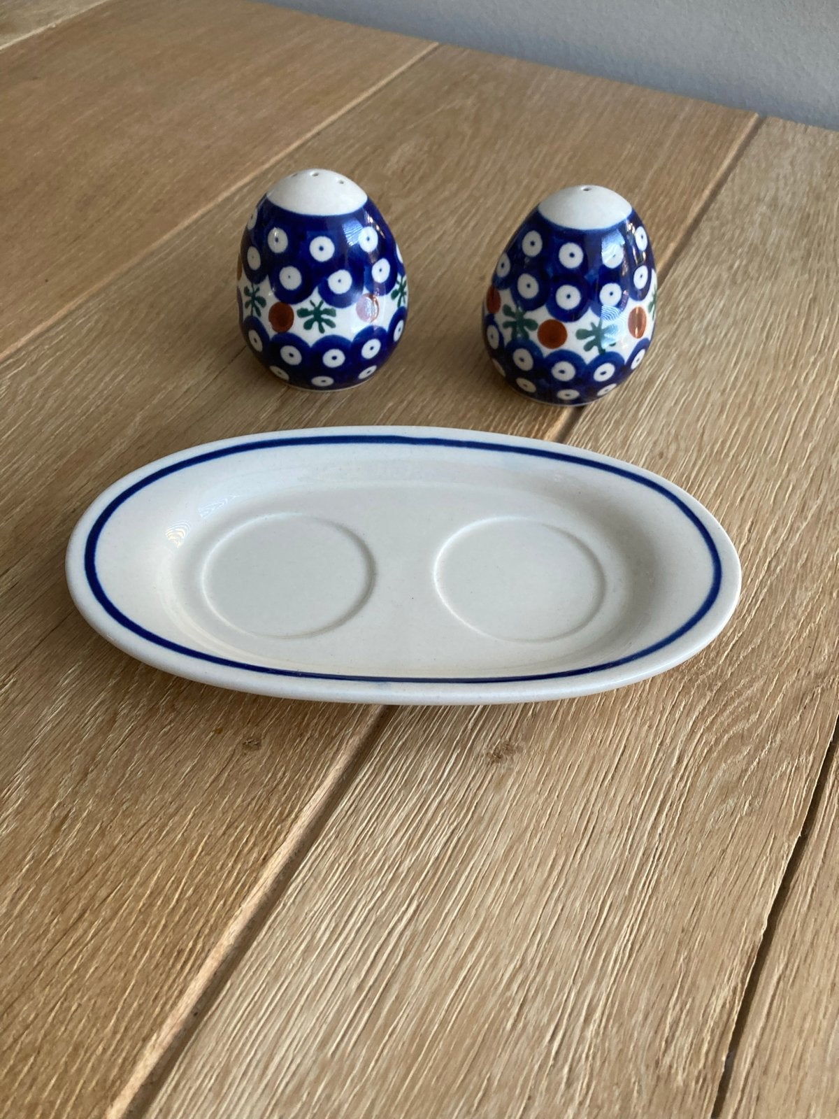 Bunzlau Peper- en Zoutstel met Onderbord, Ophalen of Verzenden, Steen/keramiek, Meerkleurig, Overige merken