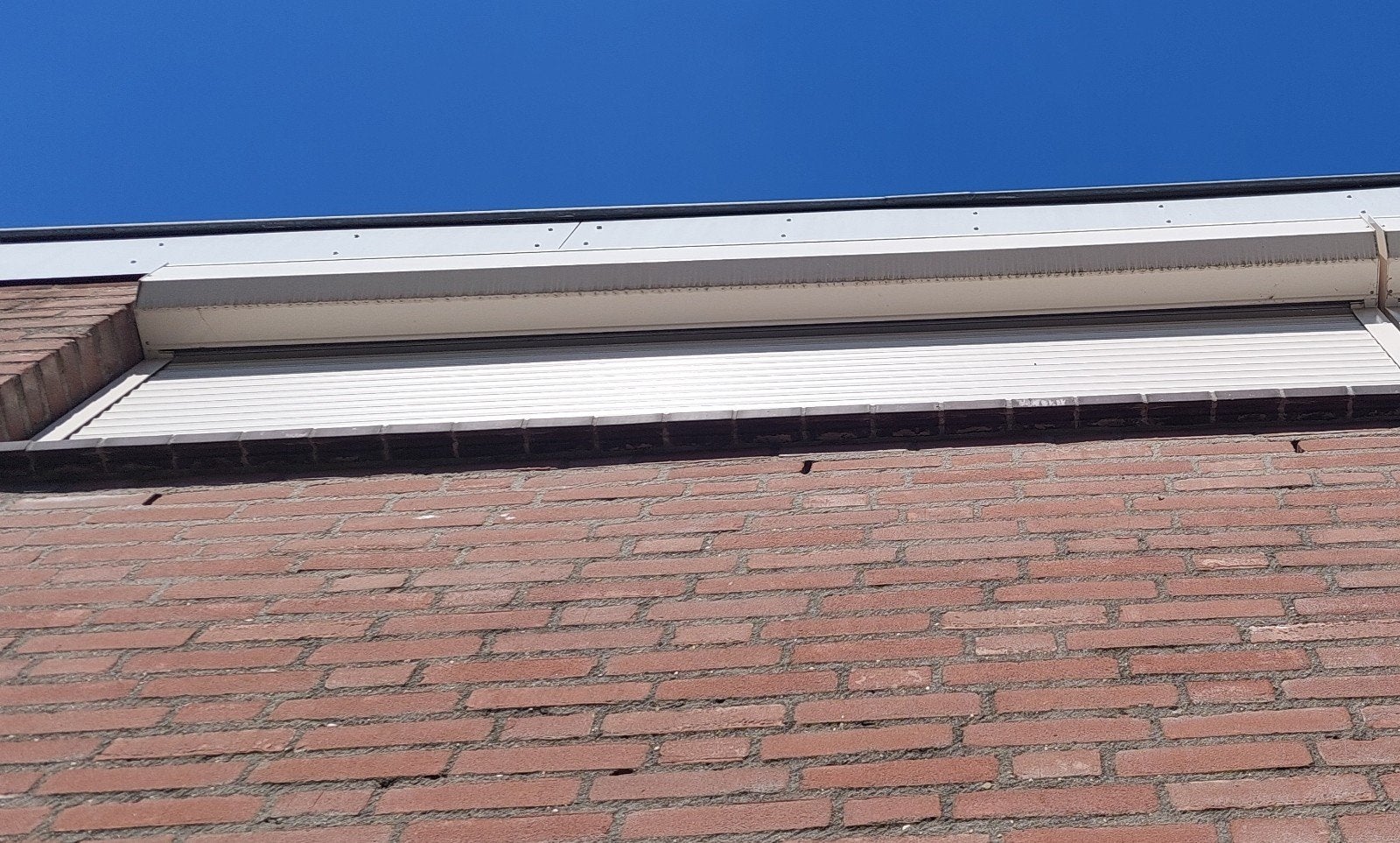 Te koop  in zeer goede staat wit rolluik, Tuin en Terras, Zonneschermen, Ophalen, Zo goed als nieuw