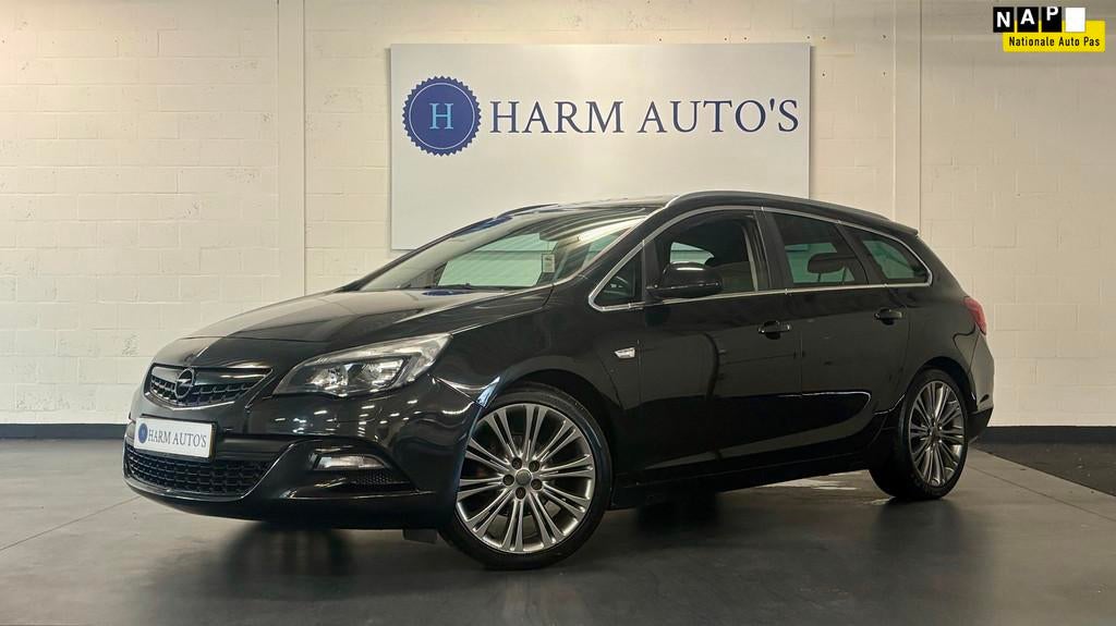 Opel Astra Sports Tourer 1.4 Turbo Sport 140pk OPC Navi / Tr, Auto's, Voorwielaandrijving, Euro 5, Stof, Gebruikt