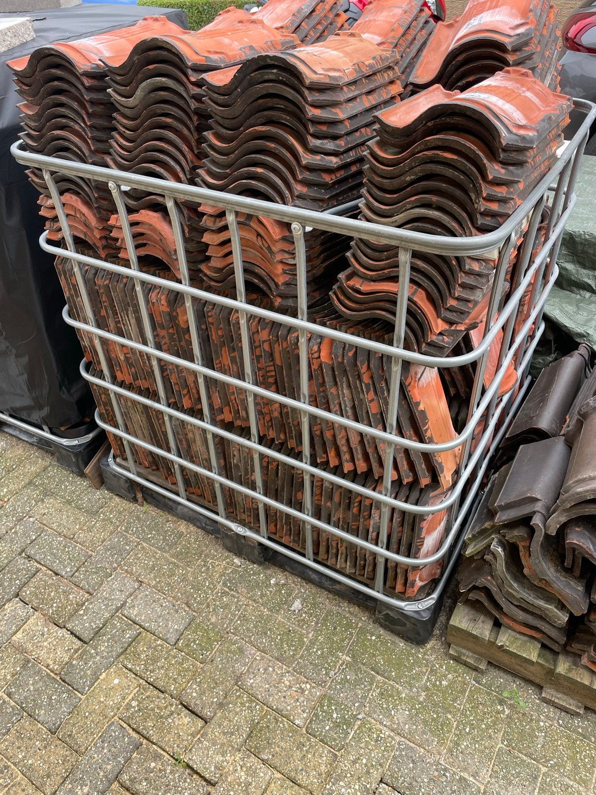Gebruikte dakpannen - grijs, Doe-het-zelf en Verbouw, Ophalen, Gebruikt, 15 m² of meer, Dakpannen