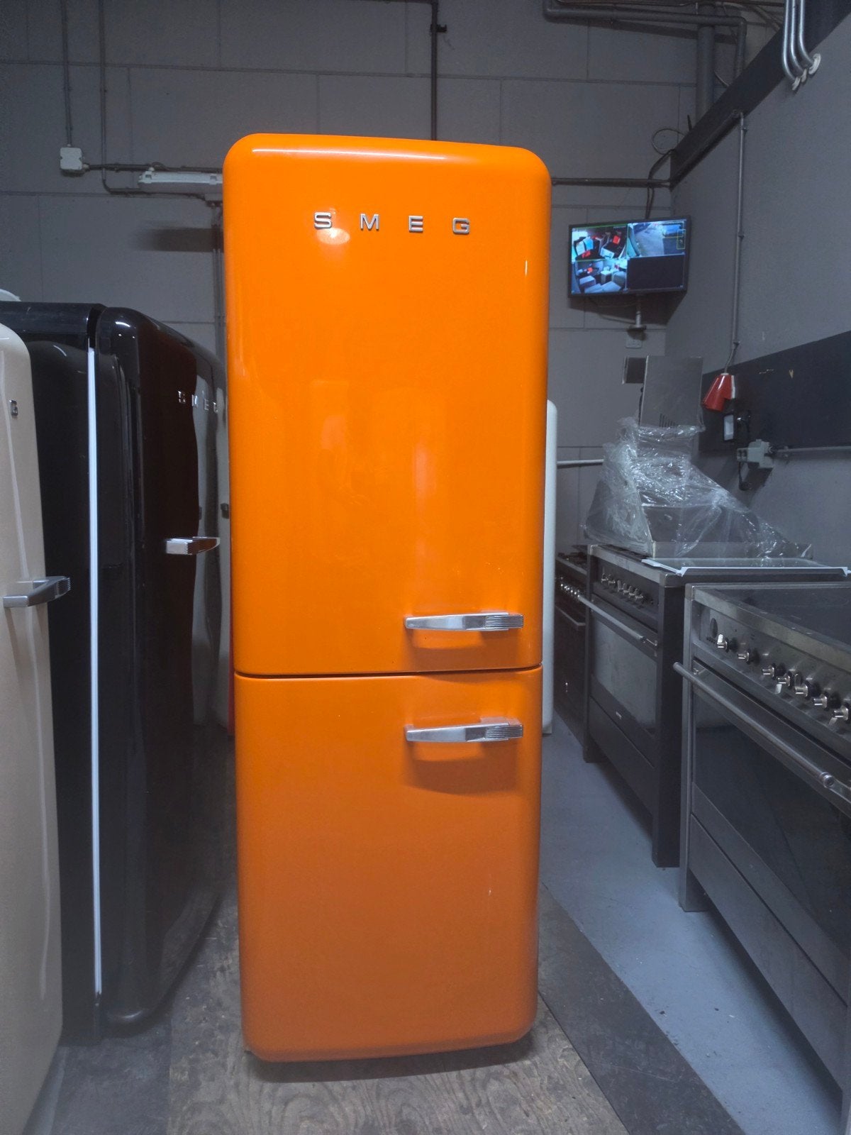 Smeg koelkast oranje(gratis bezichtiging), 200 liter of meer, Met aparte vriezer, Zo goed als nieuw, 160 cm of meer